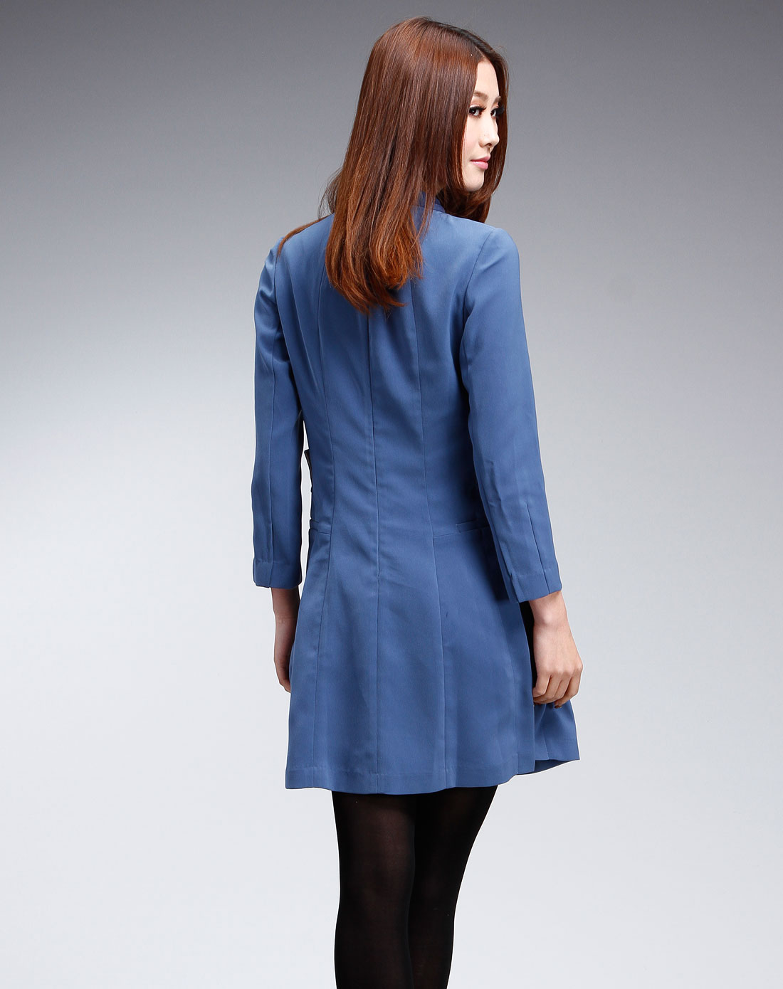 湖蓝色时尚长袖连衣裙