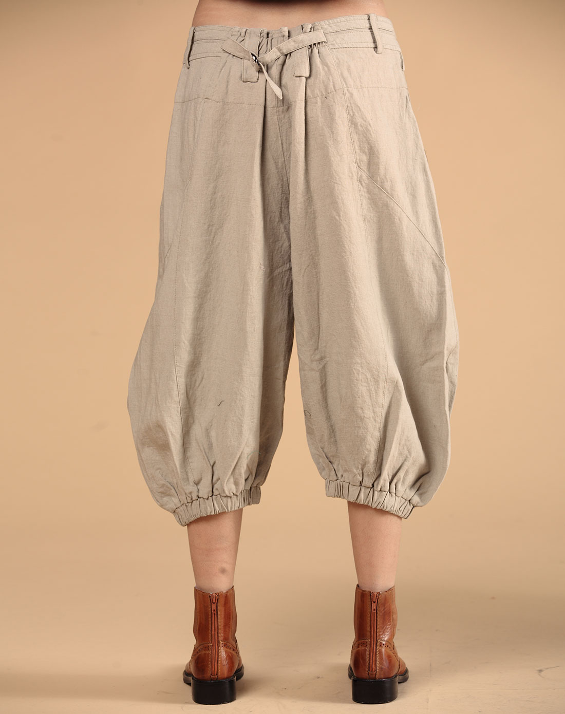 米色盐缩麻质灯笼裤