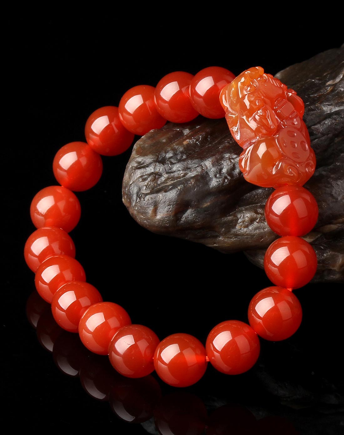 女款红玛瑙貔貅手链附证书