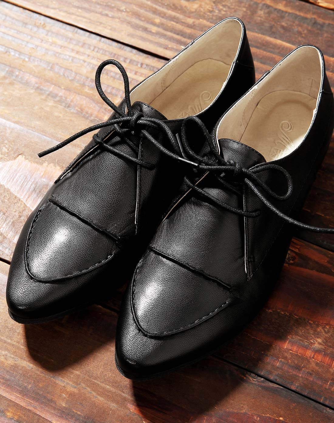 黑色舒适帅气系带平底皮鞋