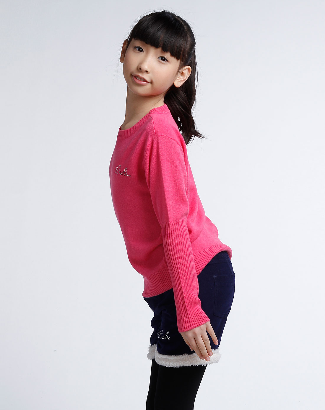 女童玫红色圆领烫钻时尚长袖毛衣