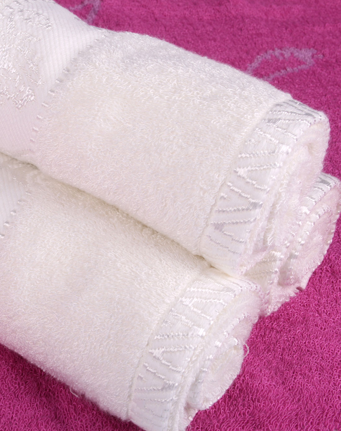 奶白色竹纤维玫瑰毛巾*1