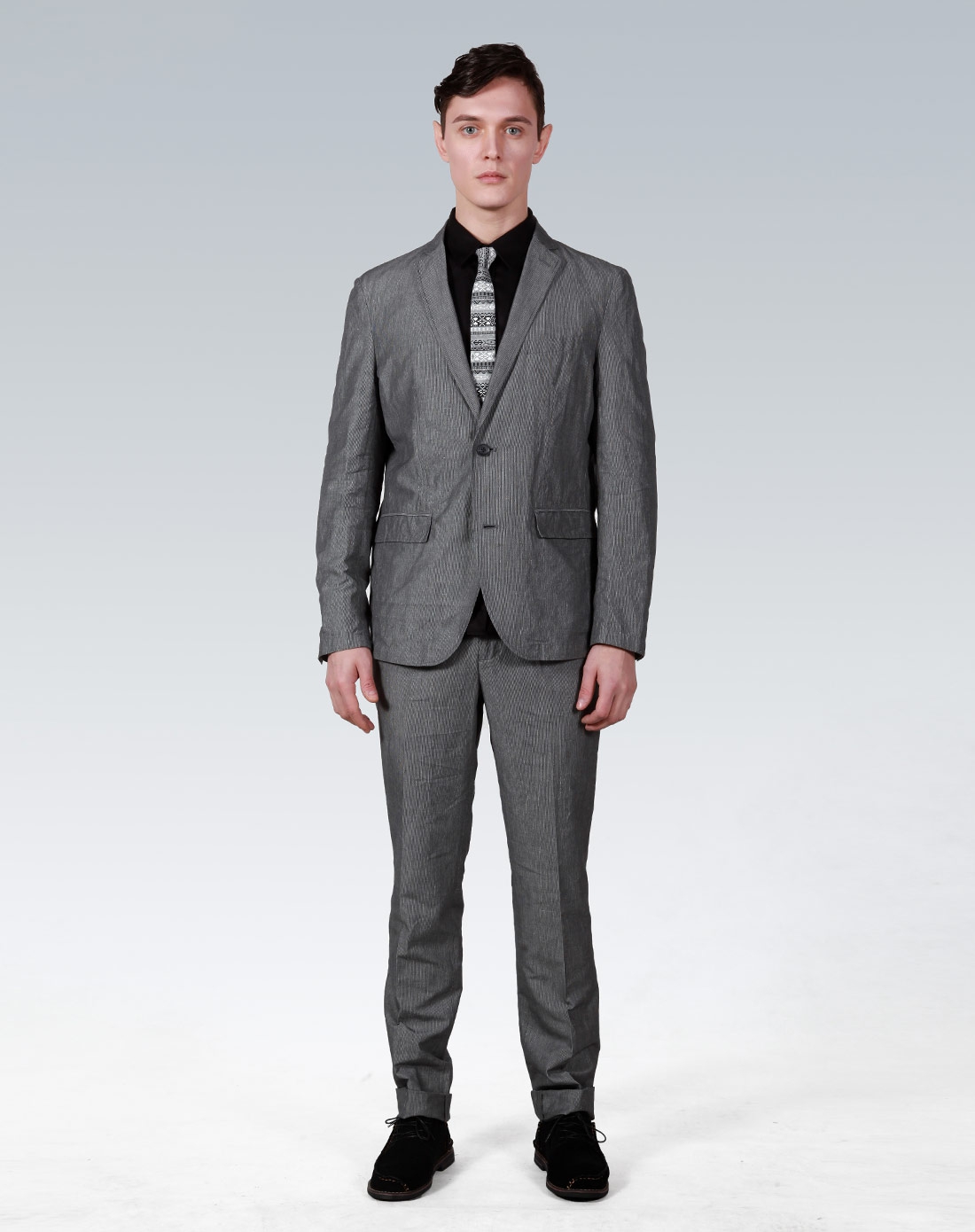 经典灰色条纹长袖西装