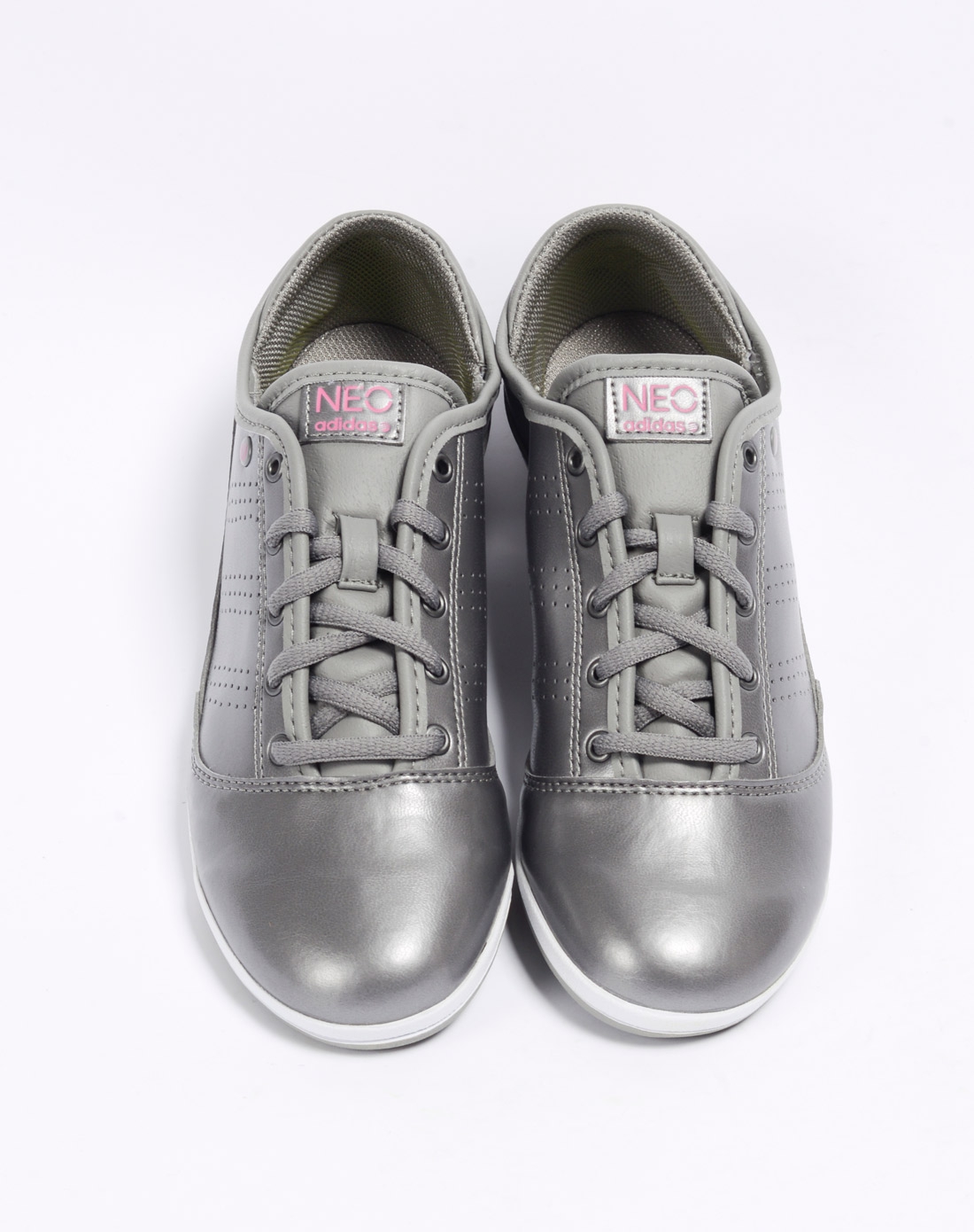 女子银色复古鞋