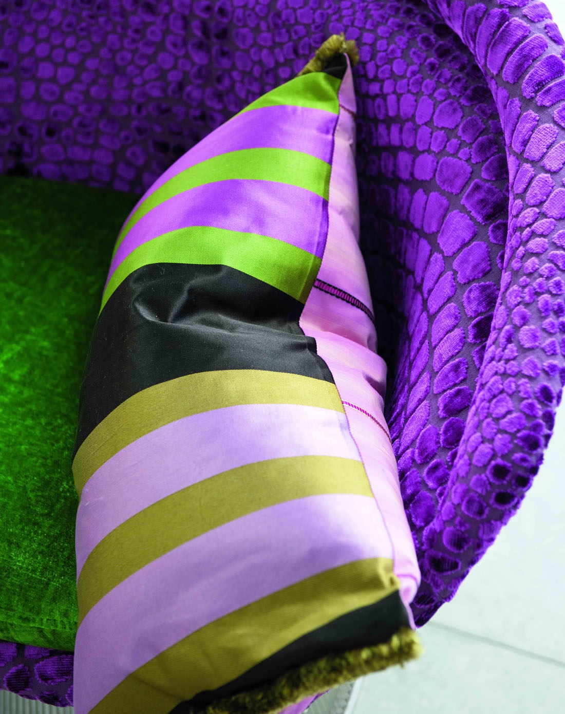 > 黄紫色皇室御用百搭印度靠包