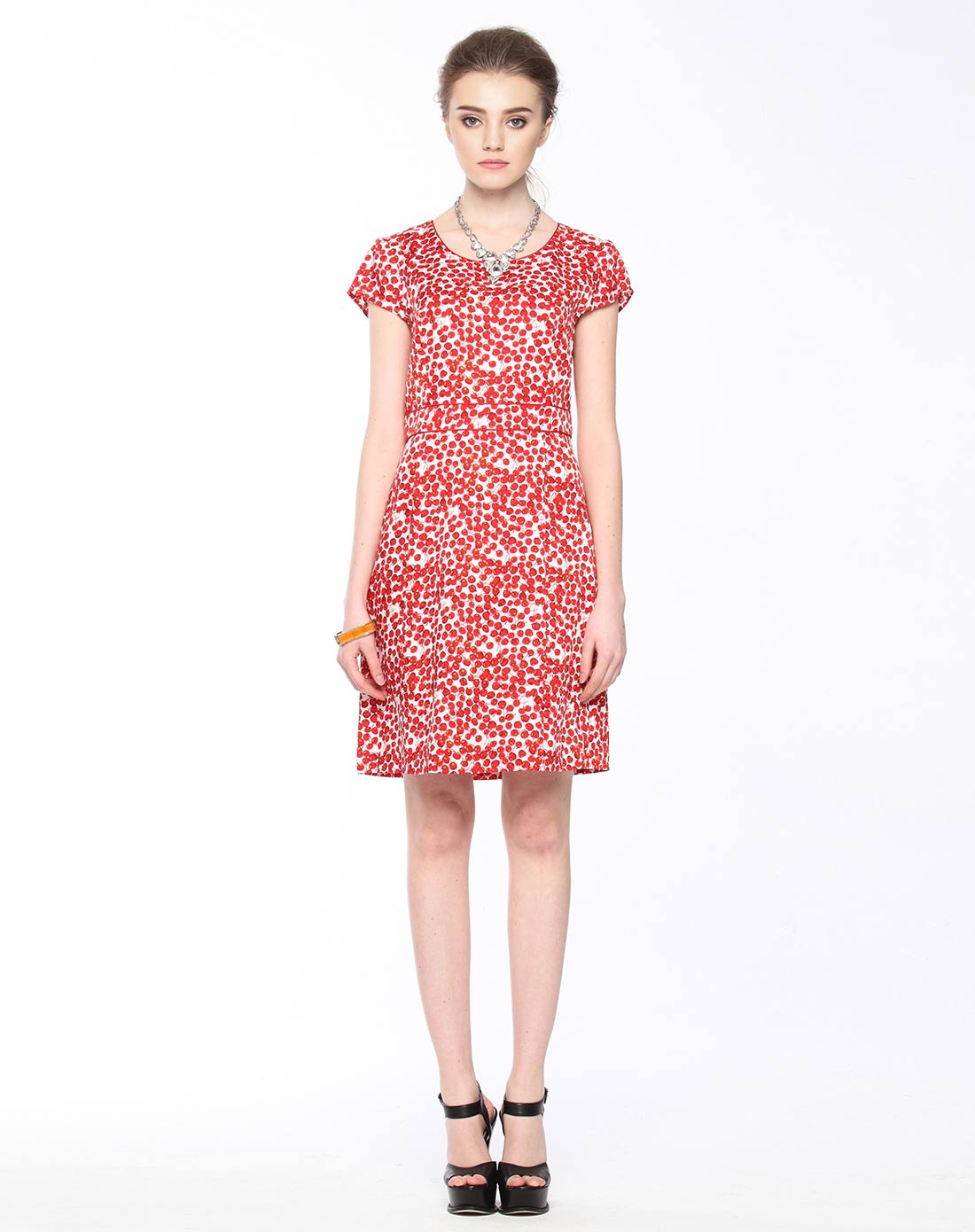路逸沙·美louisa m女装专场 > 红色圆点短袖连衣裙