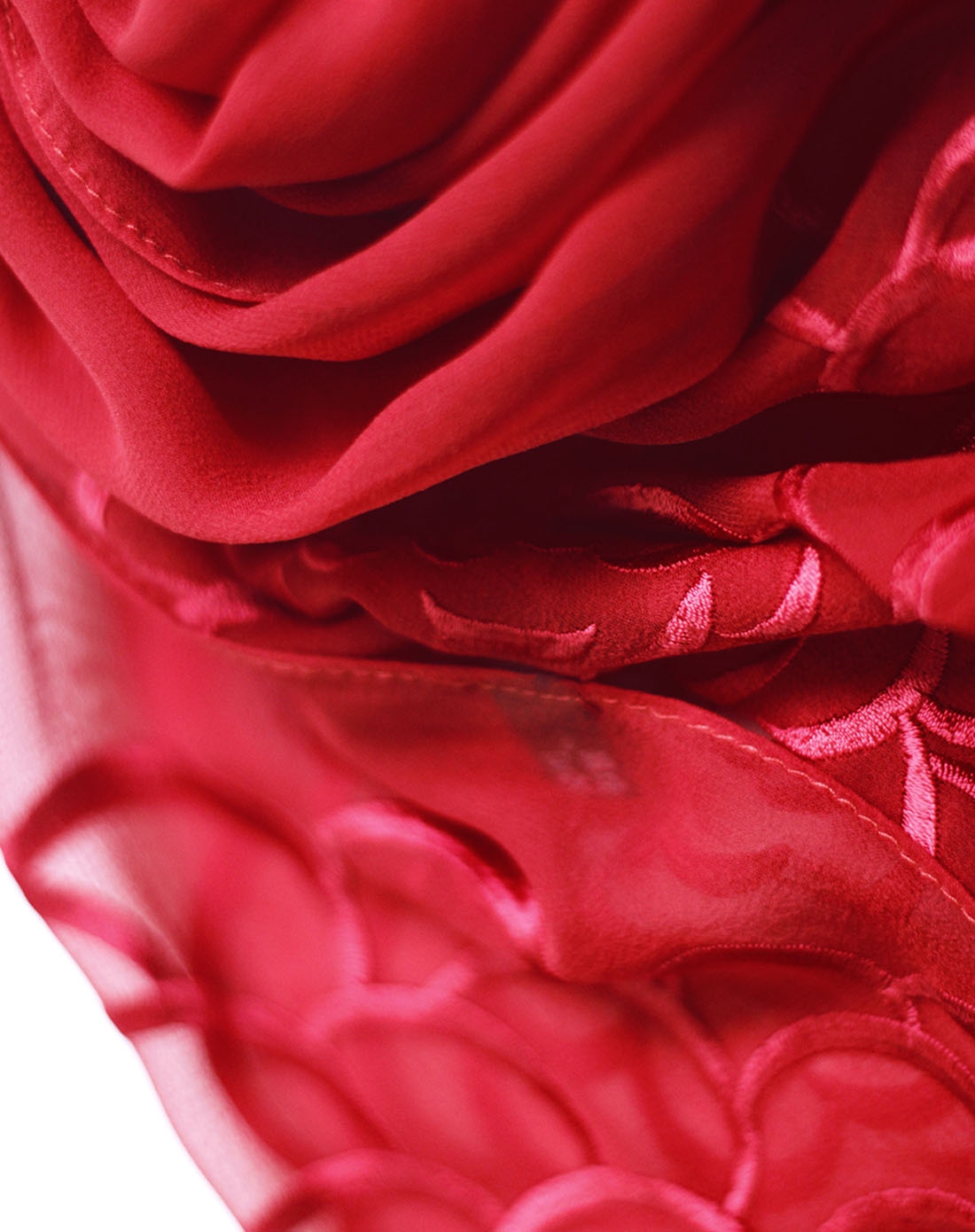 女红色桑蚕丝单色刺绣披肩