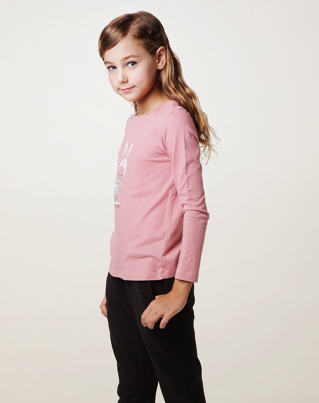 女童芭蕾粉圆领长袖针织衫