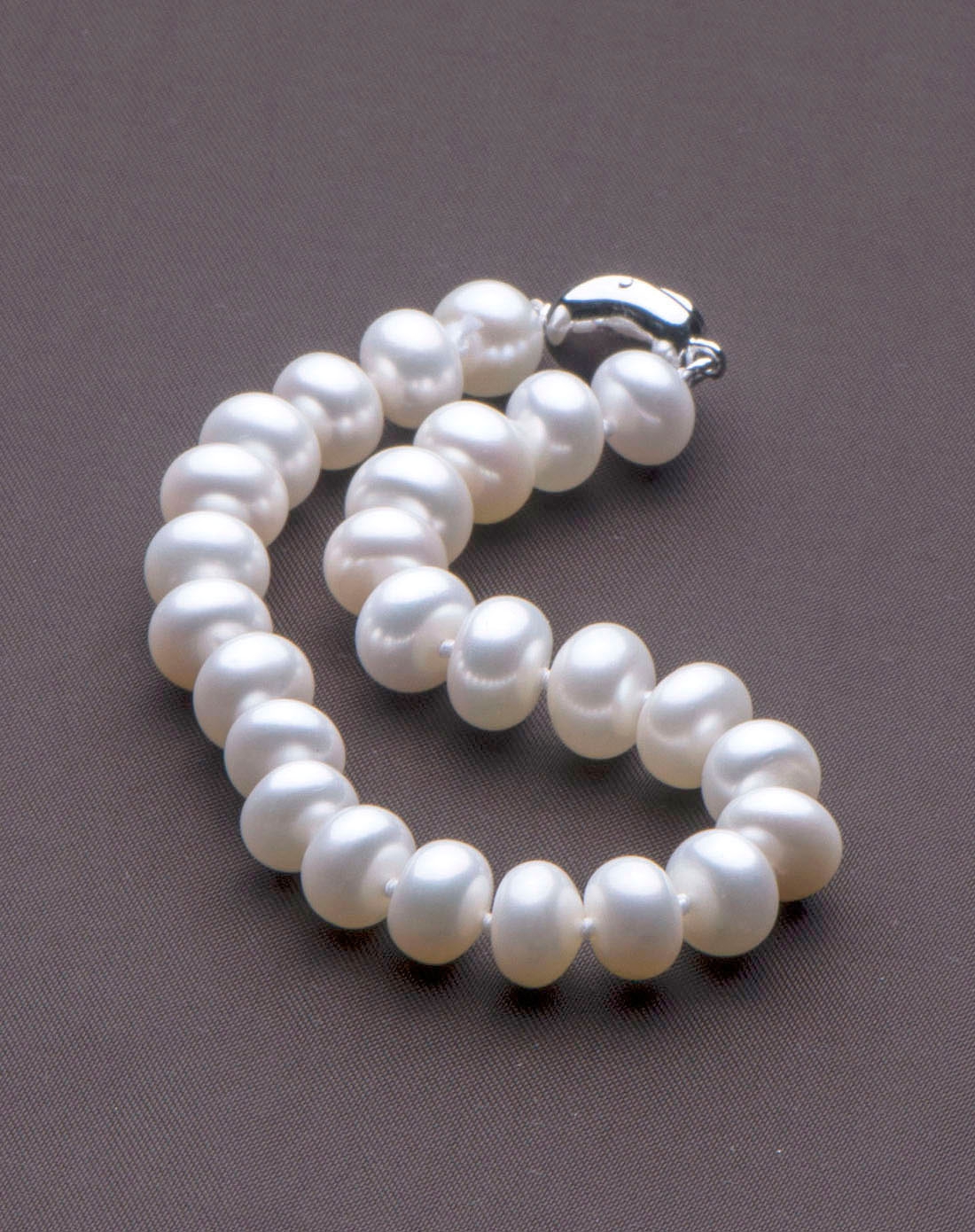 馒头圆银扣8-9mm天然白色珍珠手链