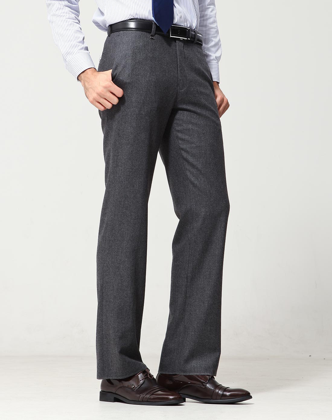 才子男装黑灰色羊毛吸湿西裤