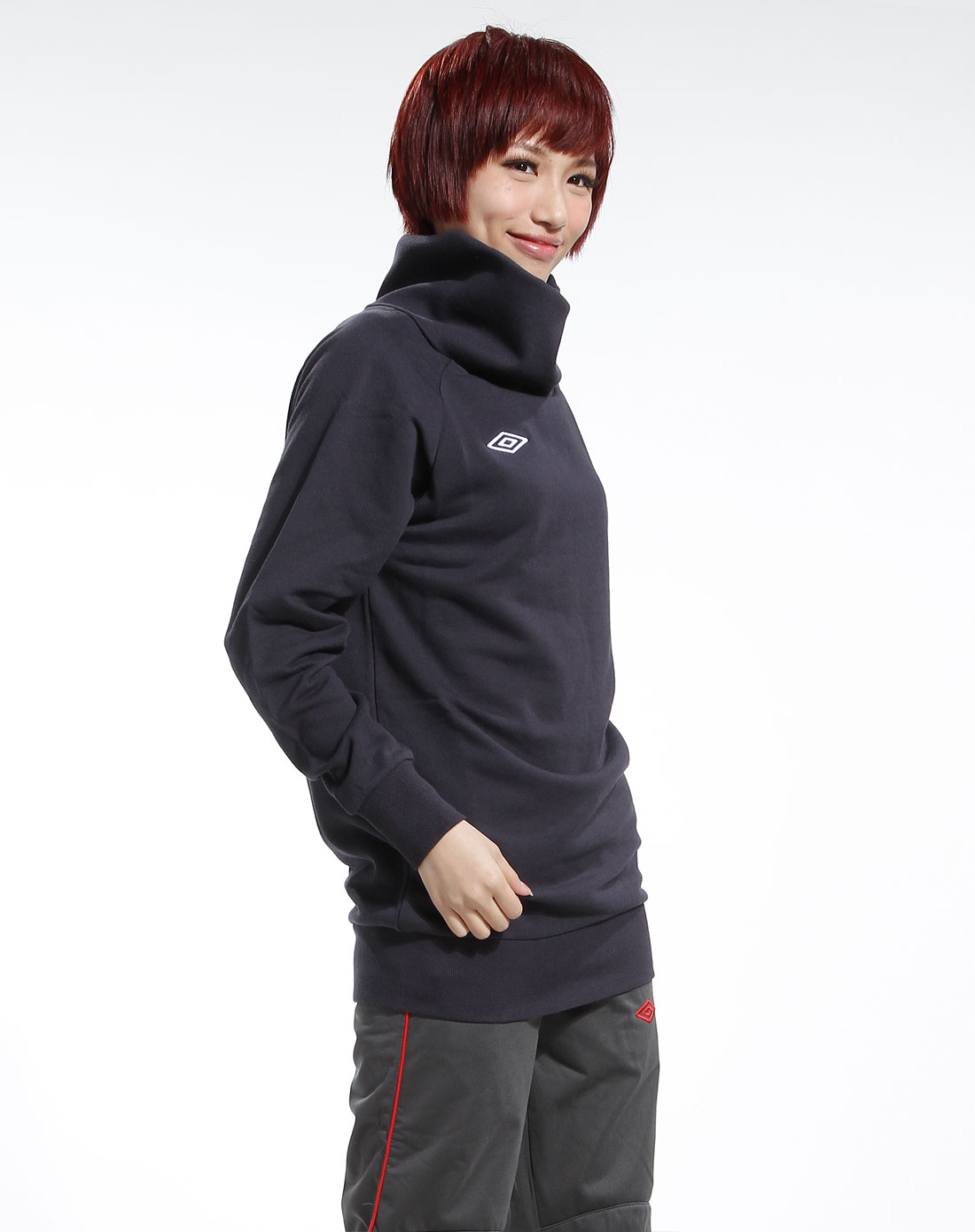 茵宝umbro女装专场-女款深灰色高领针织长袖卫衣