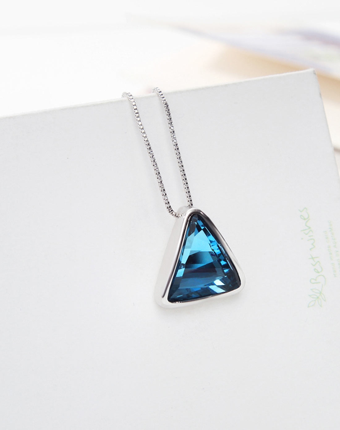 尼罗河之恋 水晶三角项链