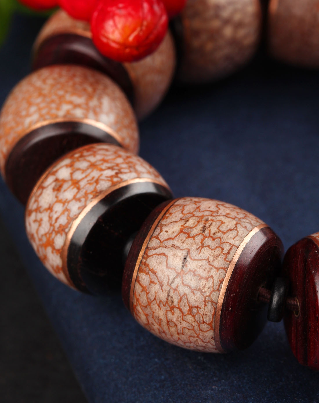 精选天然血丝菩提贴片工艺手链