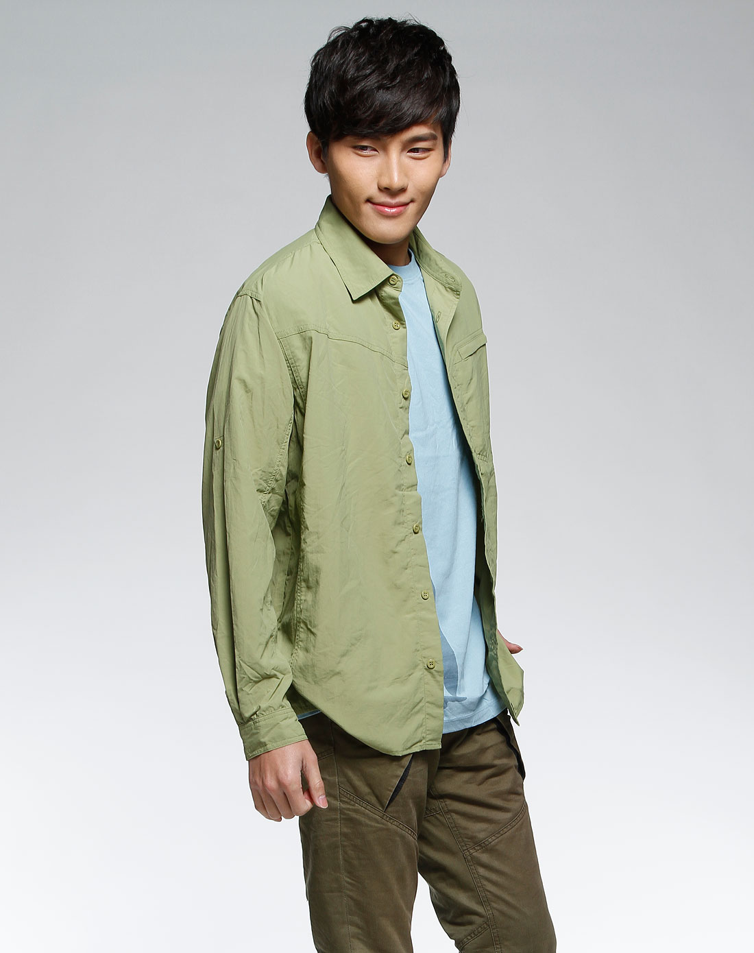 男款浅军绿色简约长袖衬衫