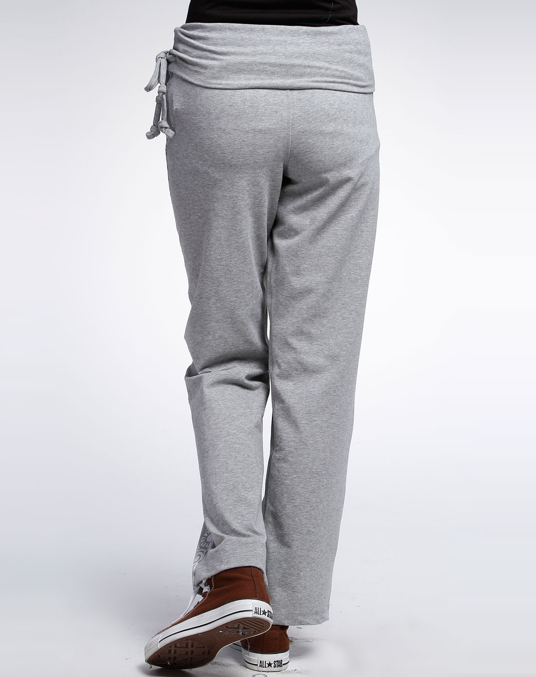 灰色dri-fit针织长裤