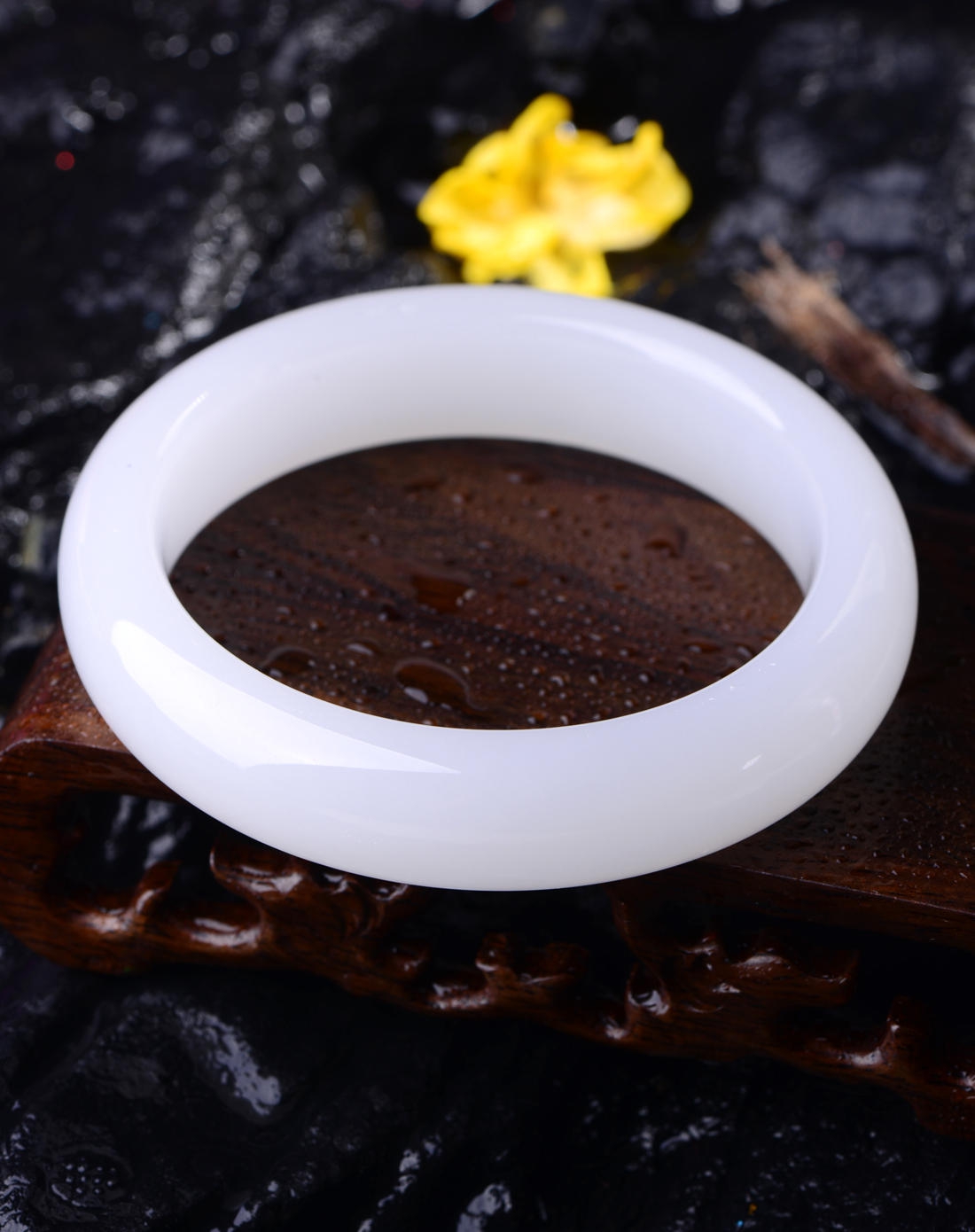 白璧无瑕阿富汗玉60mm手镯 附证书