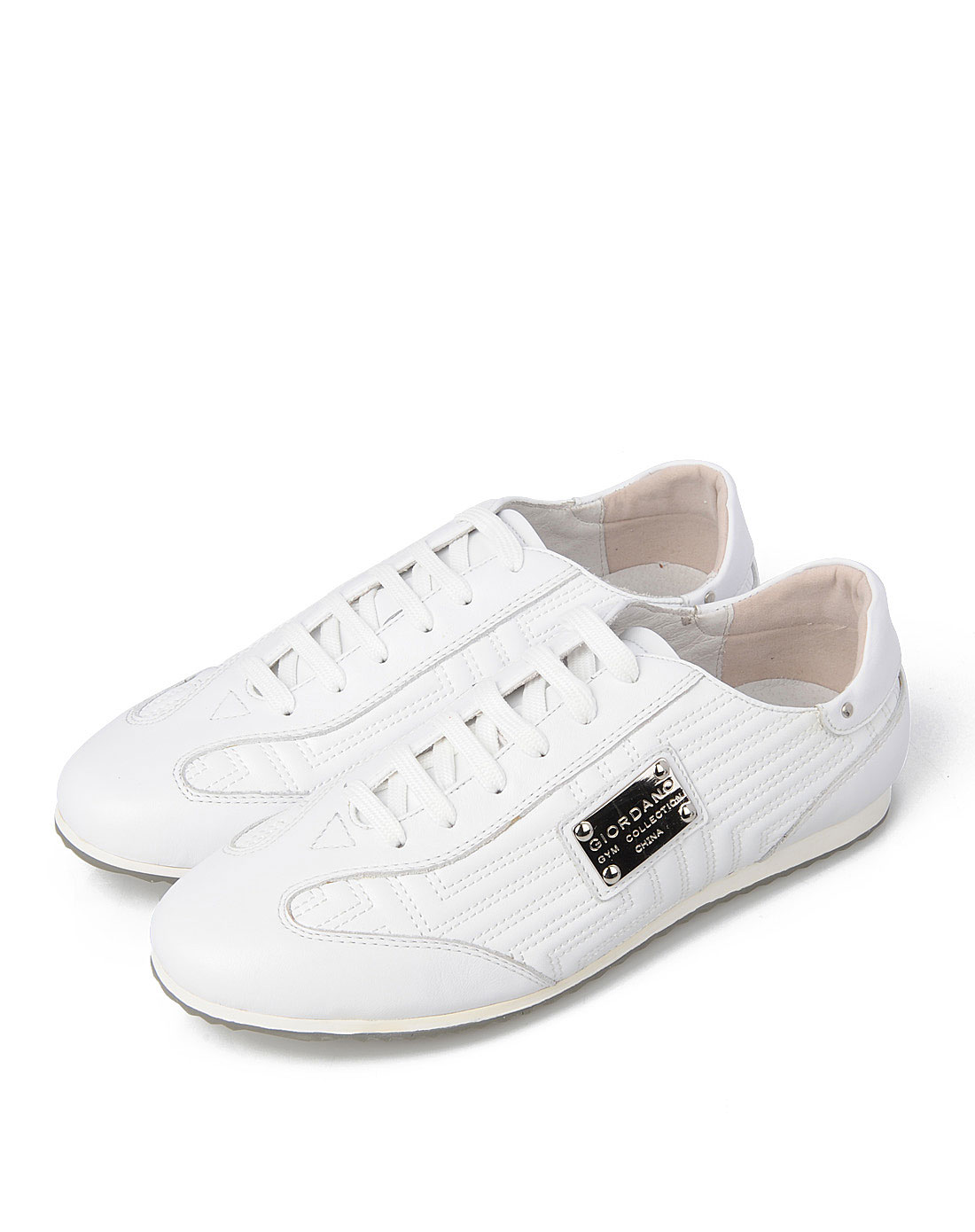 男款白色休闲皮鞋