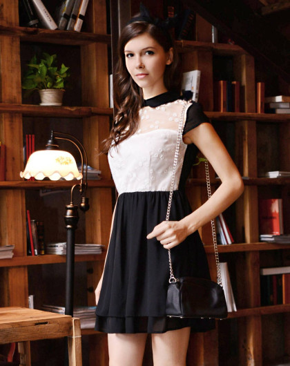 女装性感丽人翻领绣花黑白色短袖连衣裙