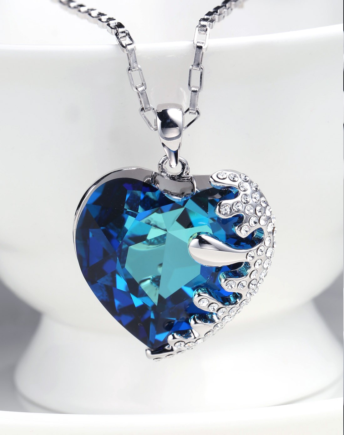 麦朵mado&奥莱茵orhine饰品奥莱茵orhine 浅蓝甜心教主施华洛元素水晶