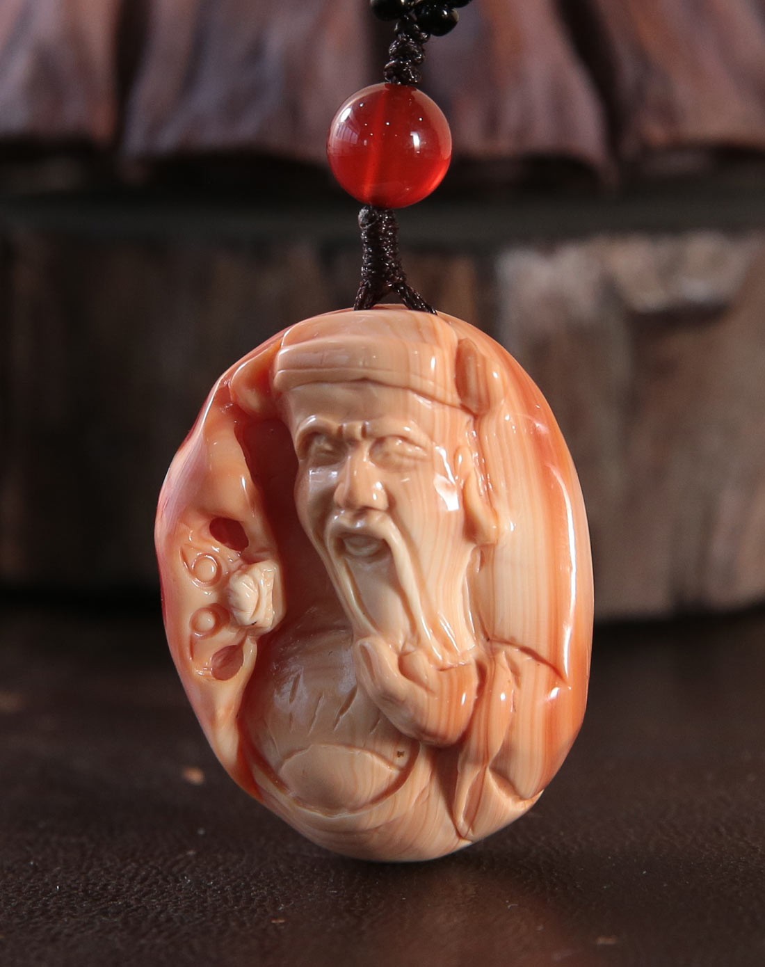 藏式天然血砗磲挂件(附证书)