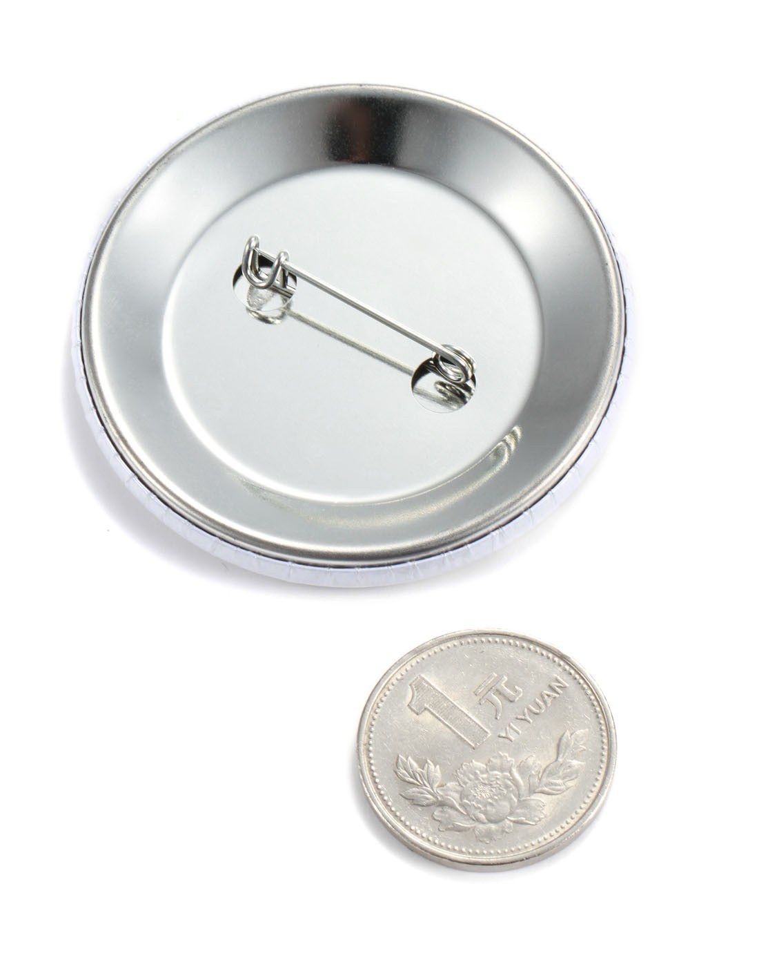 b 中性款人物印图白色徽章