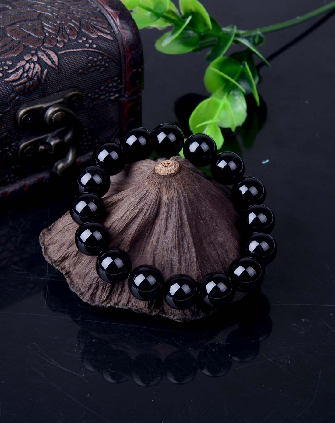 极品黑玛瑙手串附证书