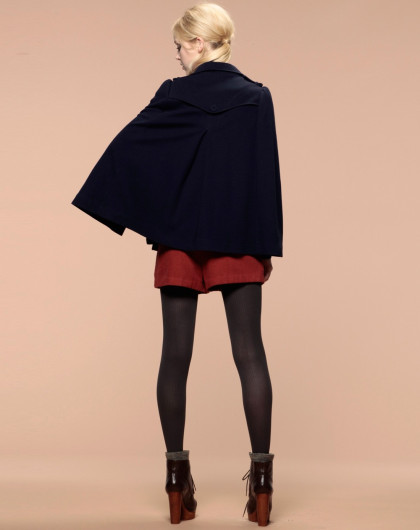 深蓝色双排扣斗篷外套