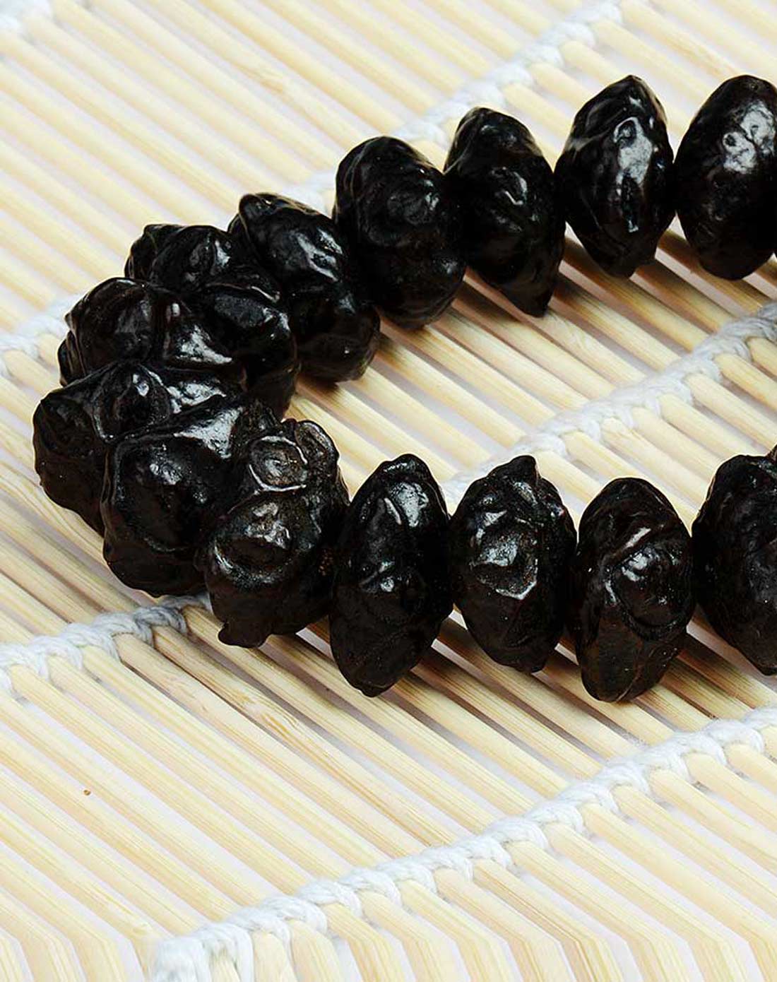 中性黑褐色天然小鬼脸菩提手串