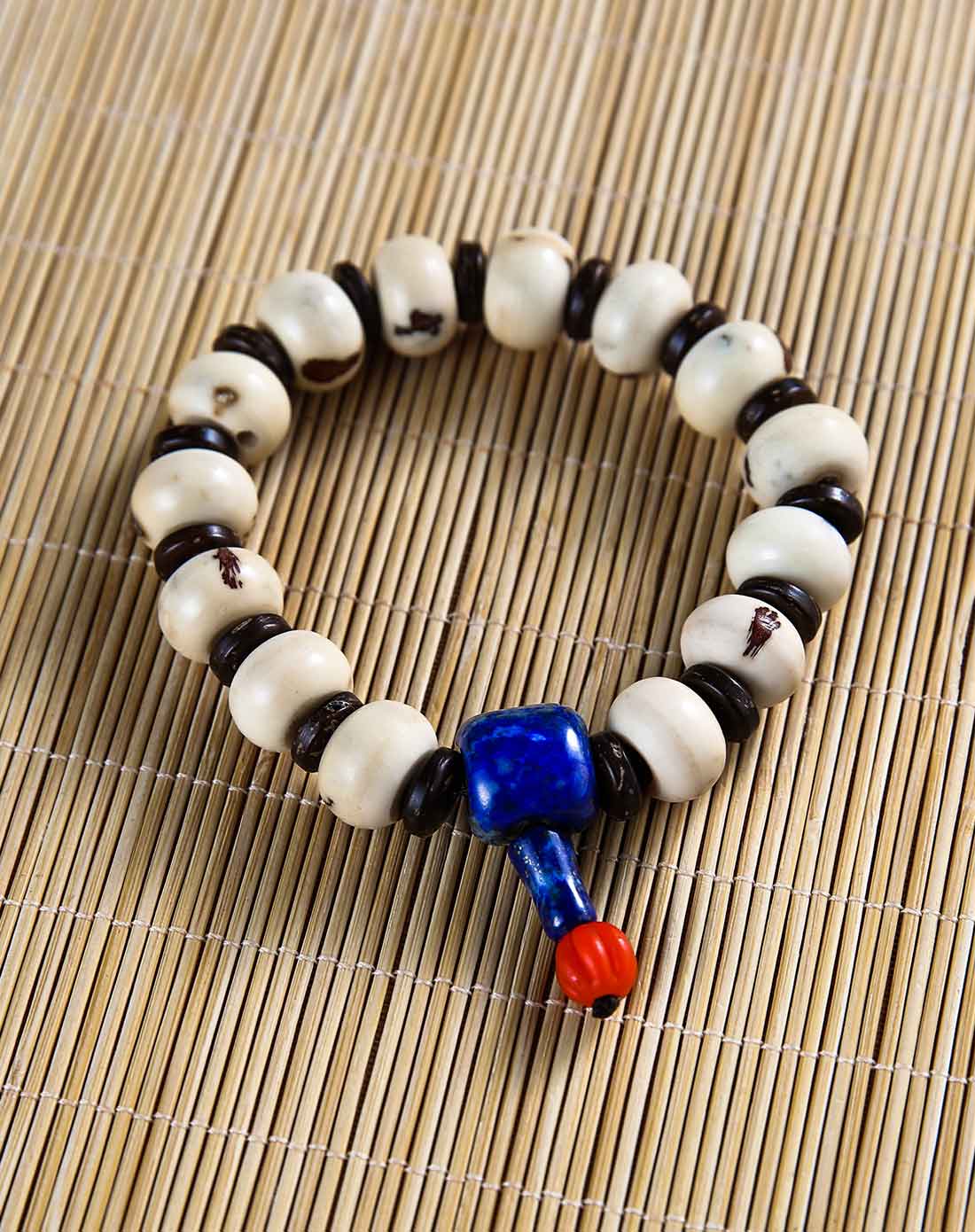 (尼泊尔)藏式野生白麒麟眼菩提手串