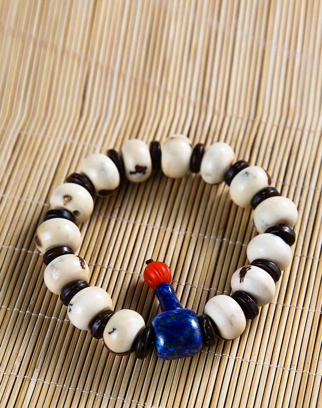 (尼泊尔)藏式野生白麒麟眼菩提手串