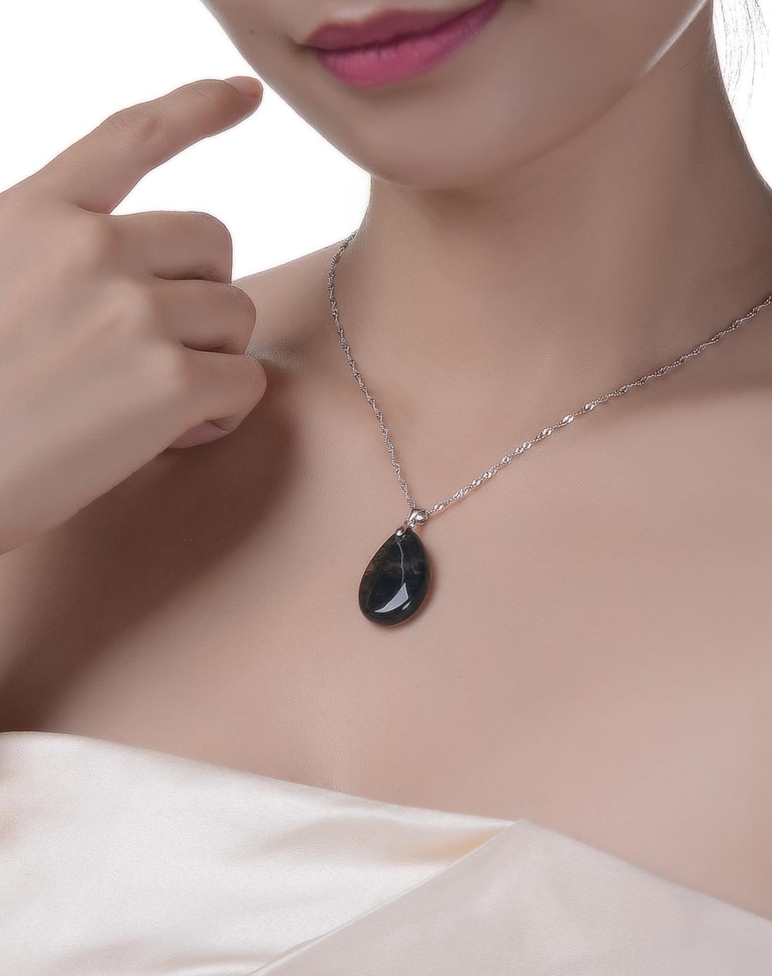 极品水草玛瑙时尚水滴吊坠