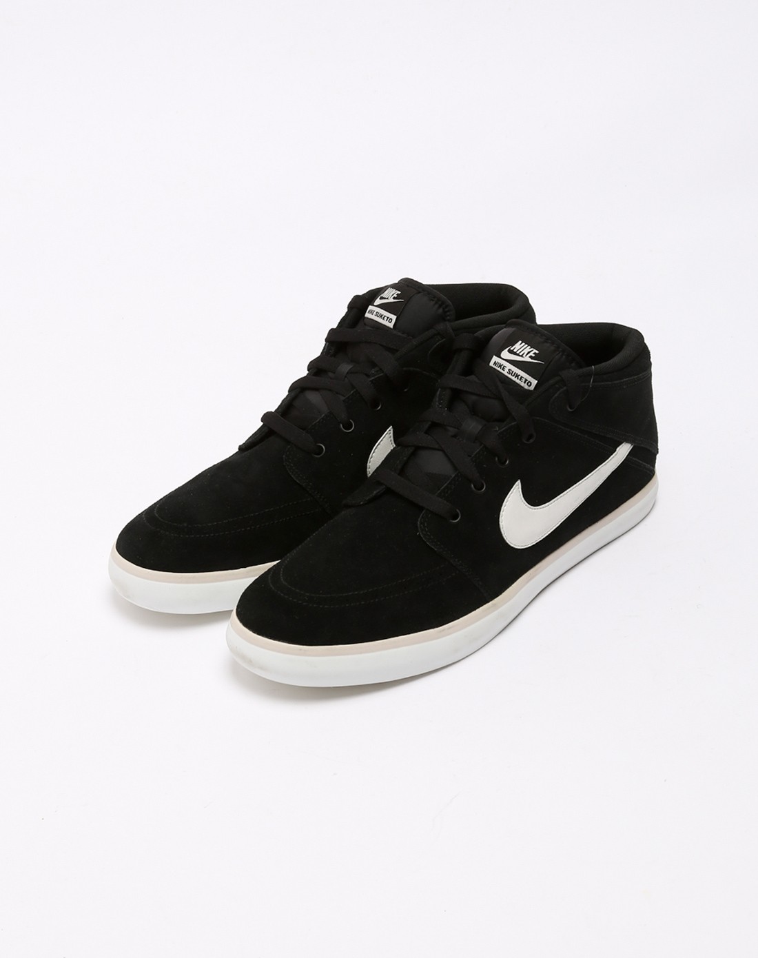 男子黑色复古鞋