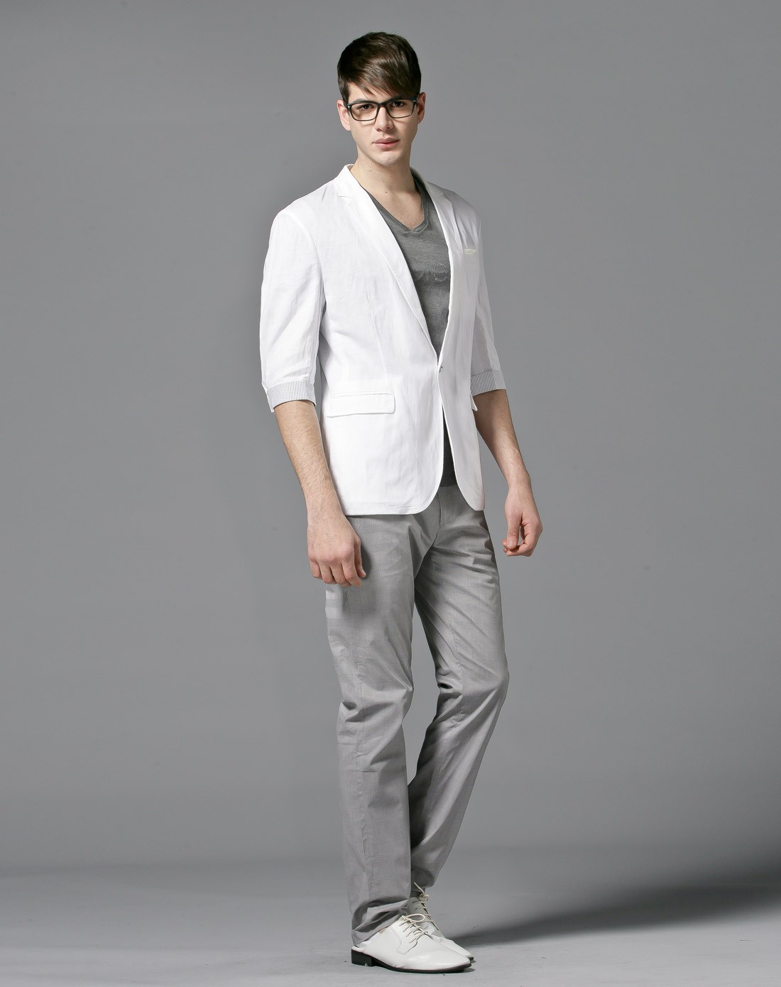 男款白色西装外套(上衣)