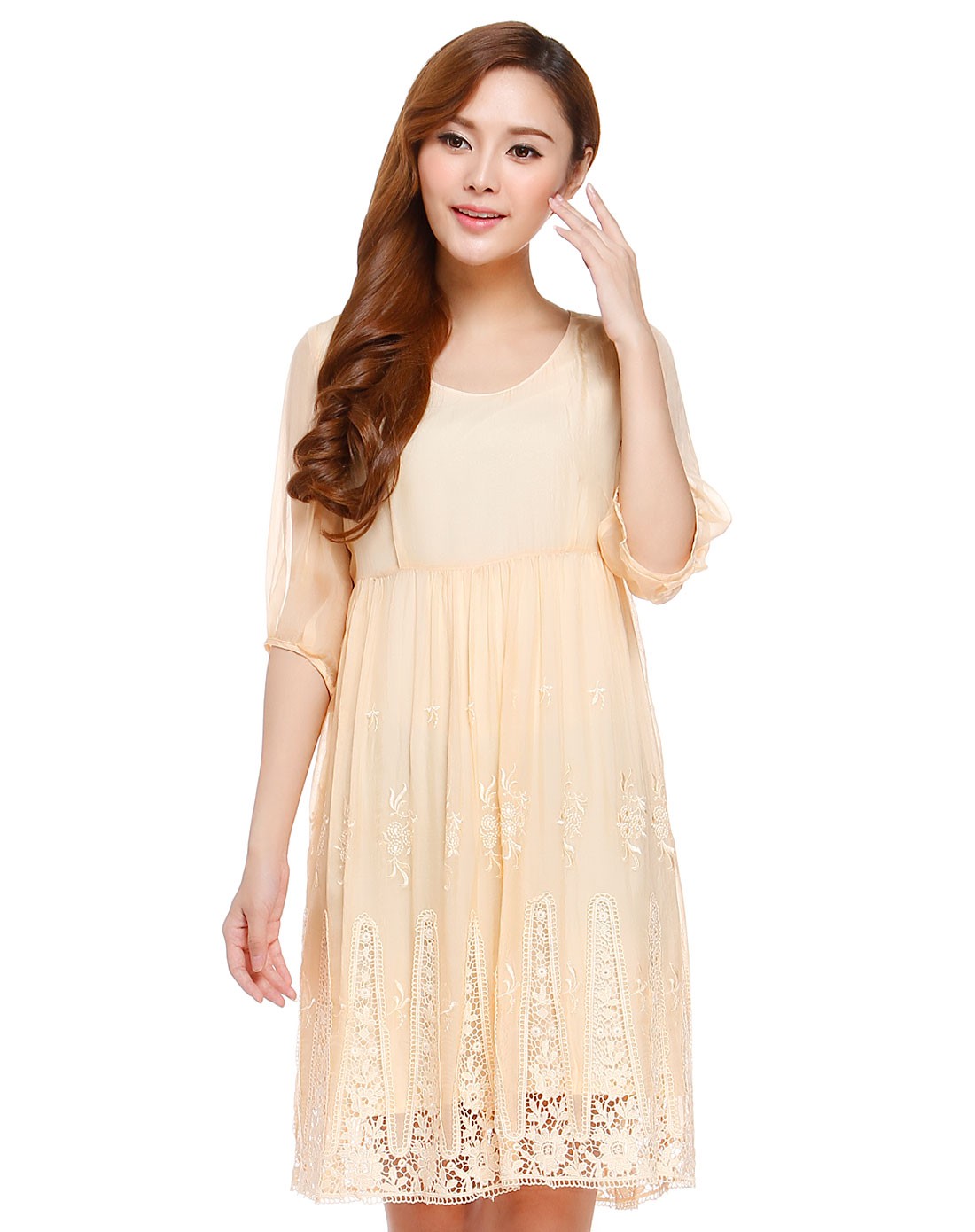 米黄色淑女刺绣蕾丝中袖连衣裙