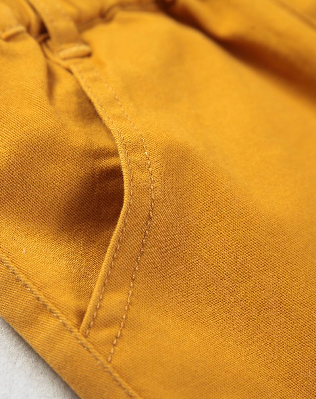 男童藤黄色糖果色休闲裤