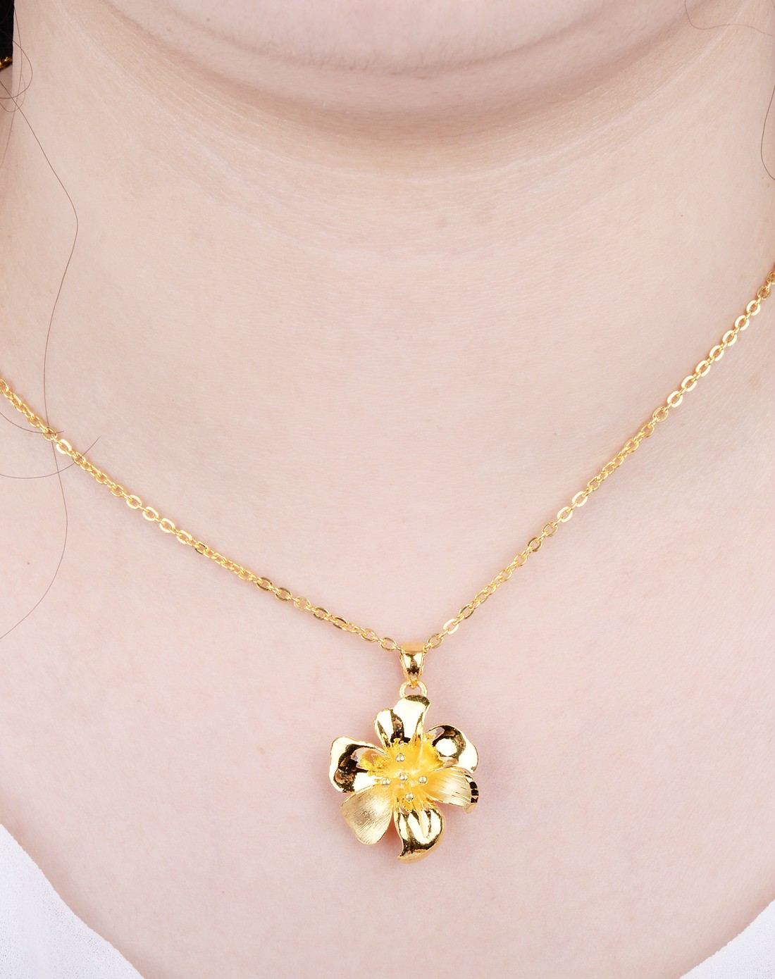 亚一珠宝专场千足金黄金吊坠单面六瓣花(5.03克)yy10000115_唯品会