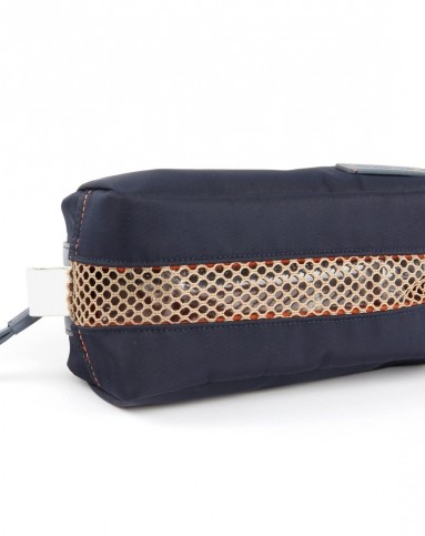 深蓝色实用整理电线包