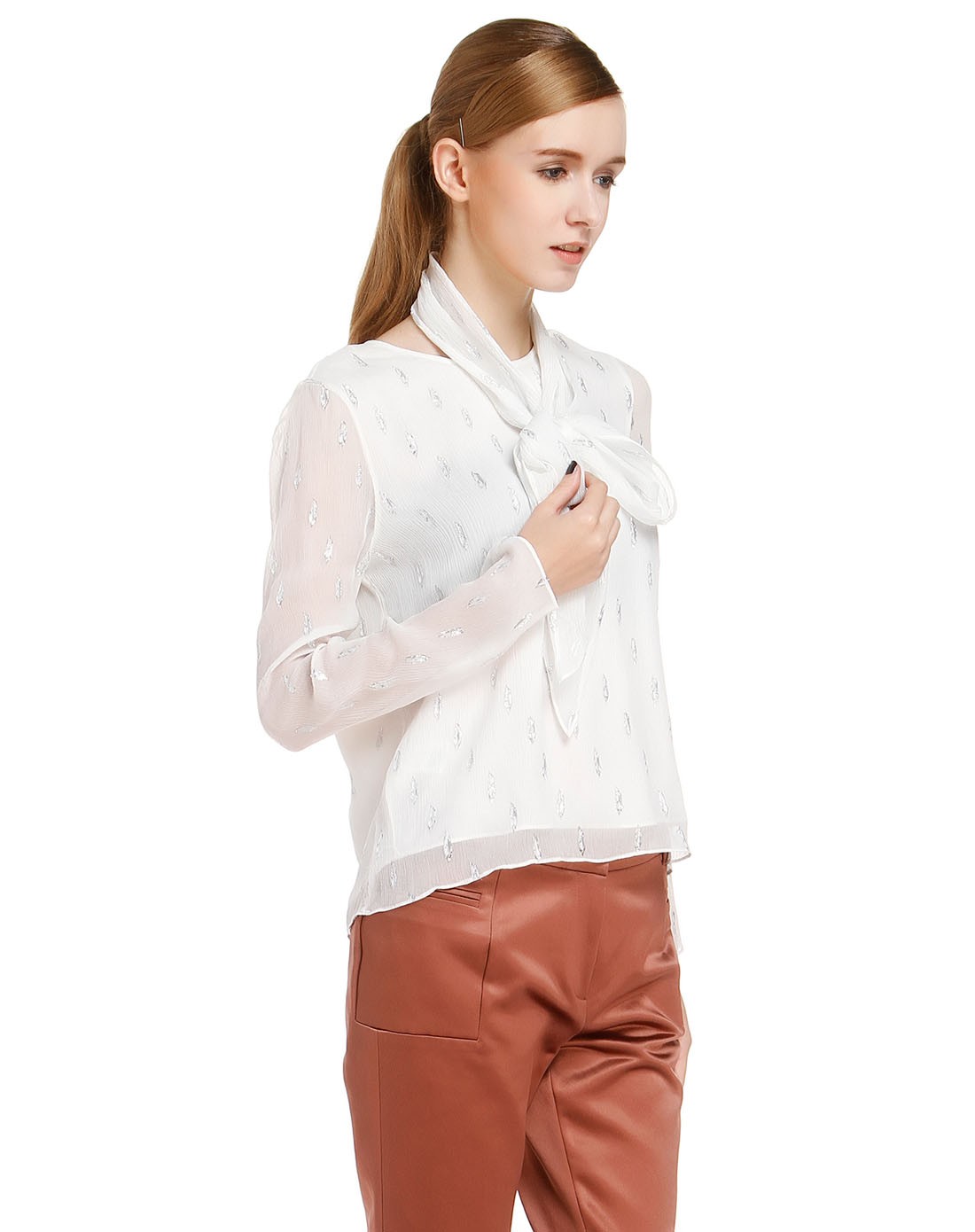 2014年秋冬新品 银白色优雅甜美长袖上衣