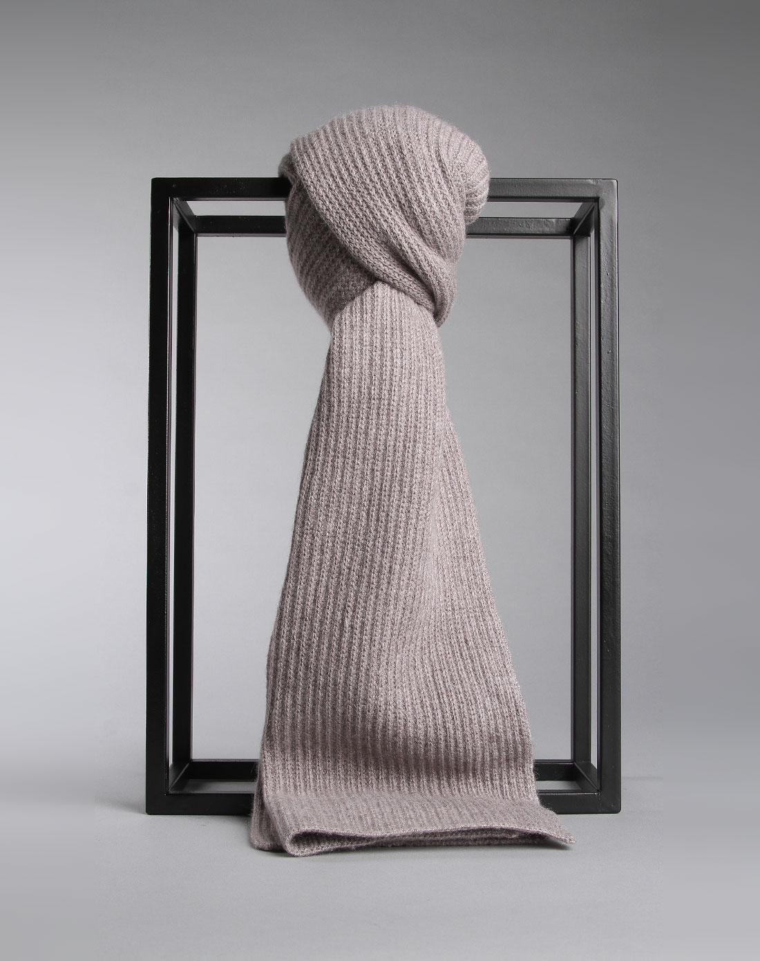 中性款驼灰色山羊绒简约百搭围巾