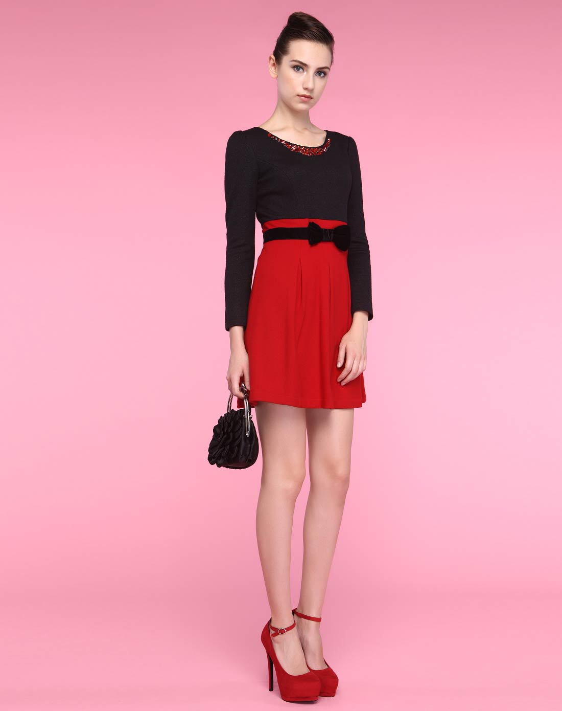 红/黑色腰部蝴蝶结装饰长袖连衣裙