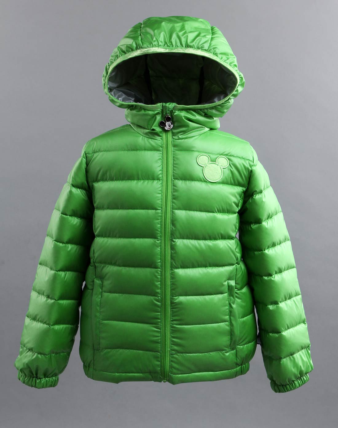 中性果绿色羽绒服