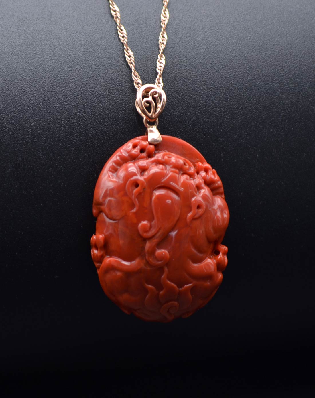 南红玛瑙八方来财貔貅吊坠