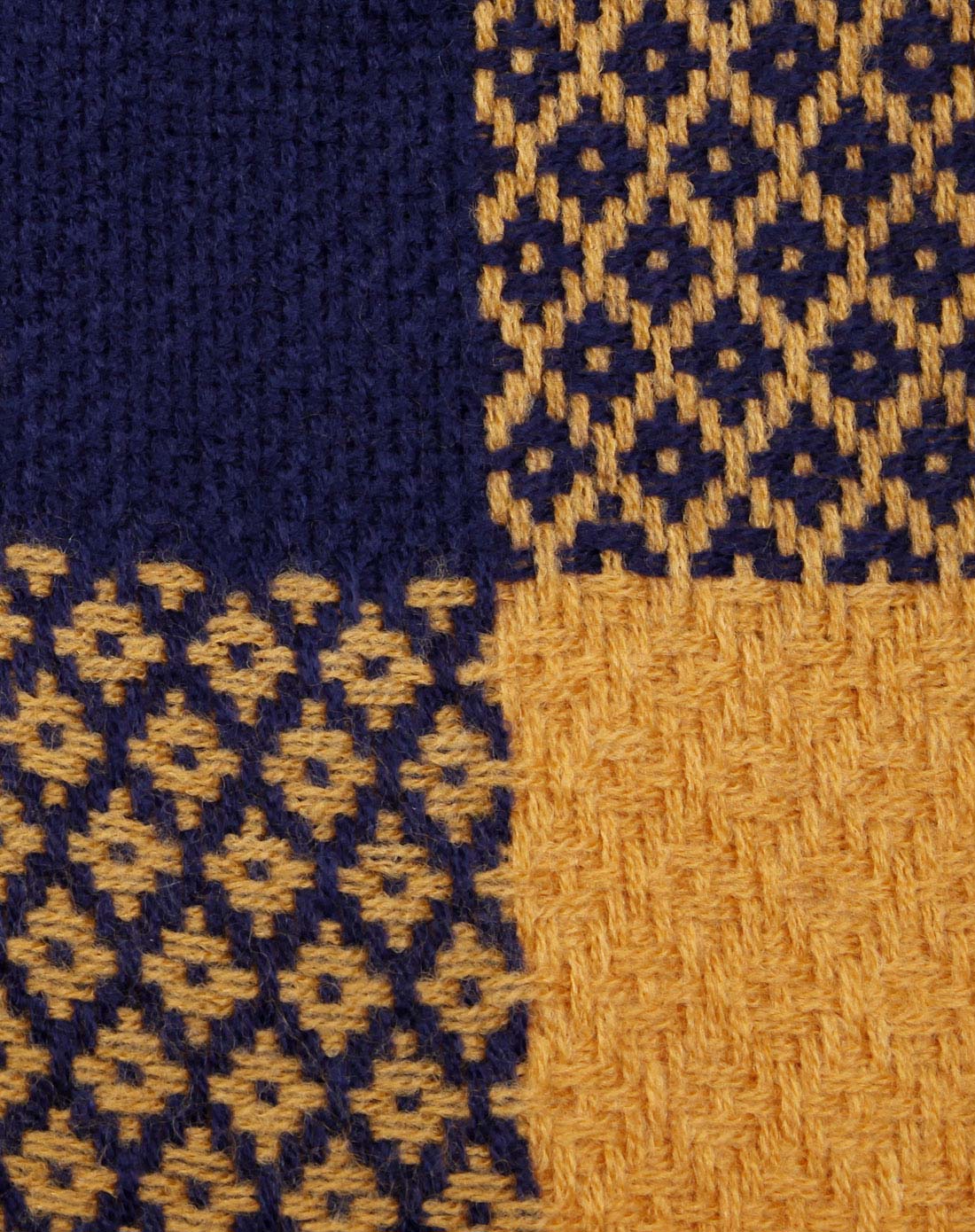 女款藏青菱纹边休闲百搭披肩/围巾