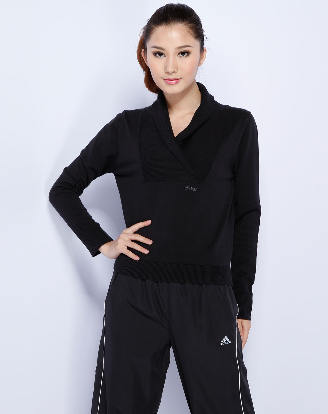 女款黑色时尚交叉领长袖上衣