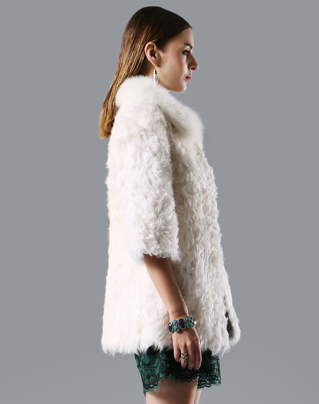 女款白色羊羔毛皮草