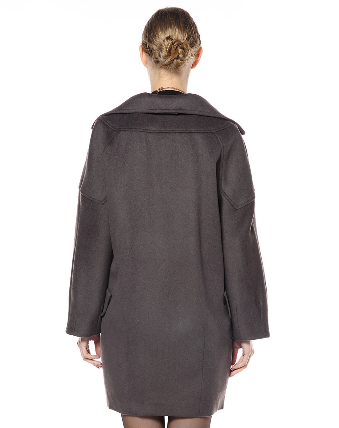 深灰绿色成熟翻领长袖大衣