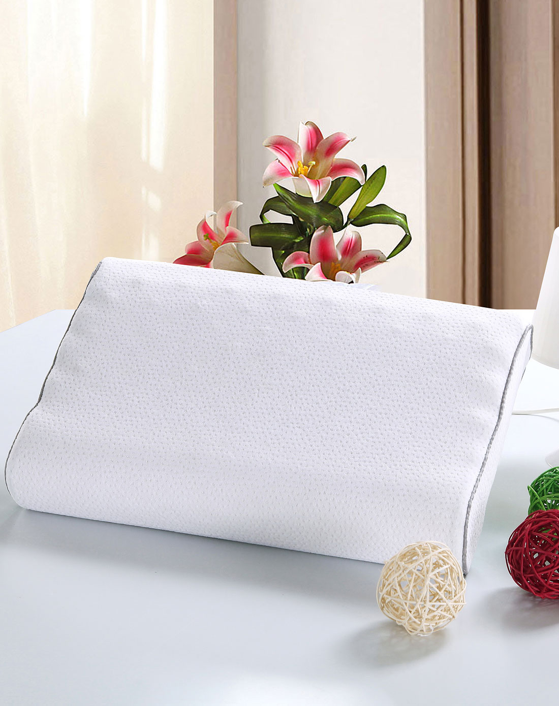 太空记忆棉 护颈按摩枕jt18白色