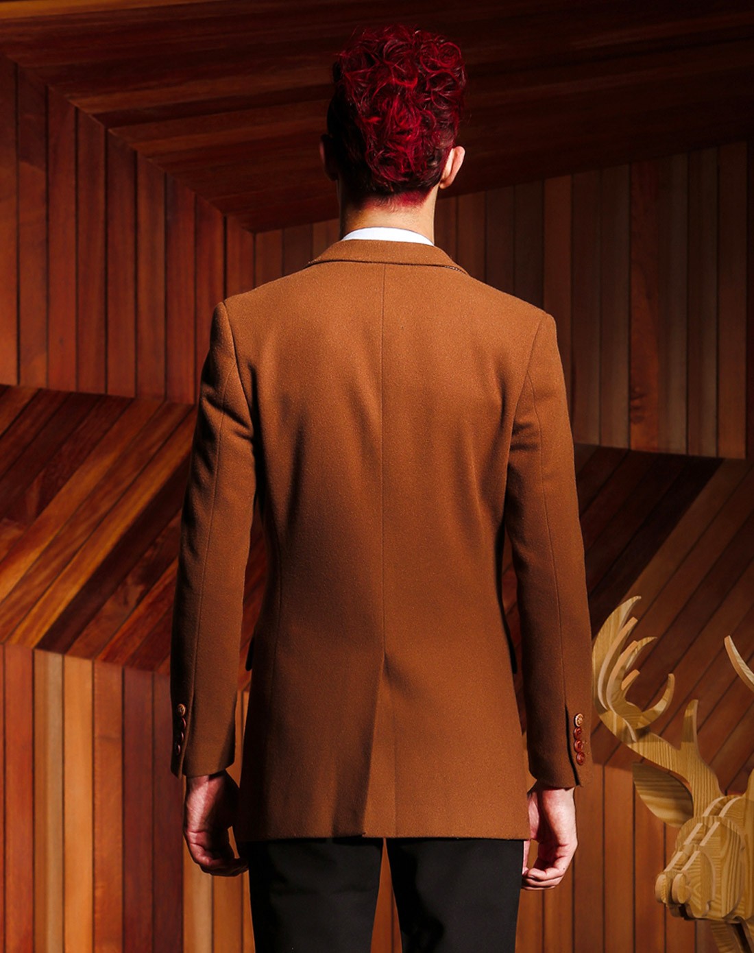 男士巧克力色呢大衣