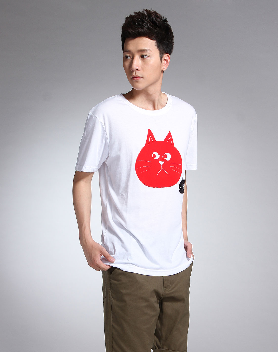 白色卡通猫短袖t恤