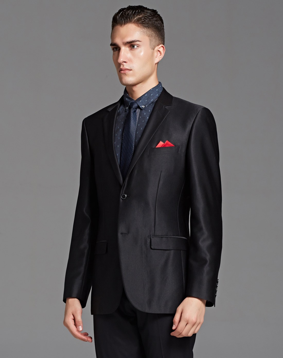 黑色商务绅士长袖西装